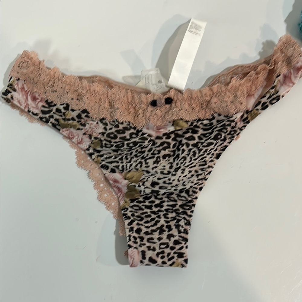 Intimissimi Lace & Leopard Floral Print Brazilian Panties  M